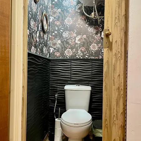 דירה Grandma's Old Town House *
