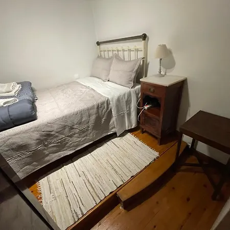 דירה Grandma's Old Town House