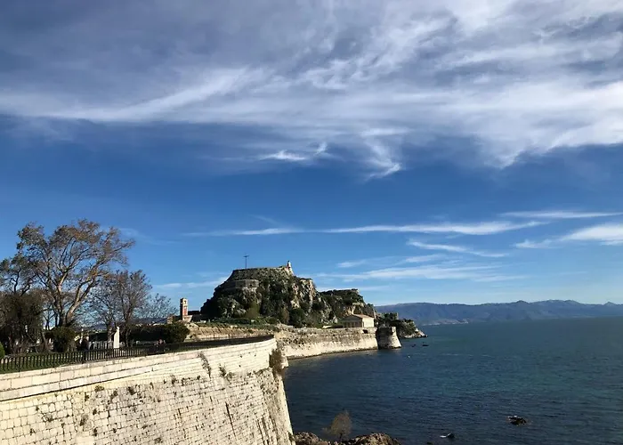 Grandma's Old Town House Апартаменты Corfu (city)